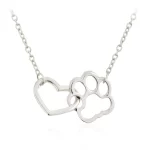 Minimalistična verižica Paw love s simbolom ljubezni do živali